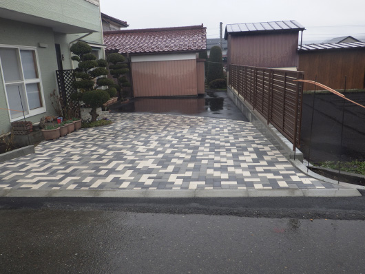 小さな画像をクリックして下さい